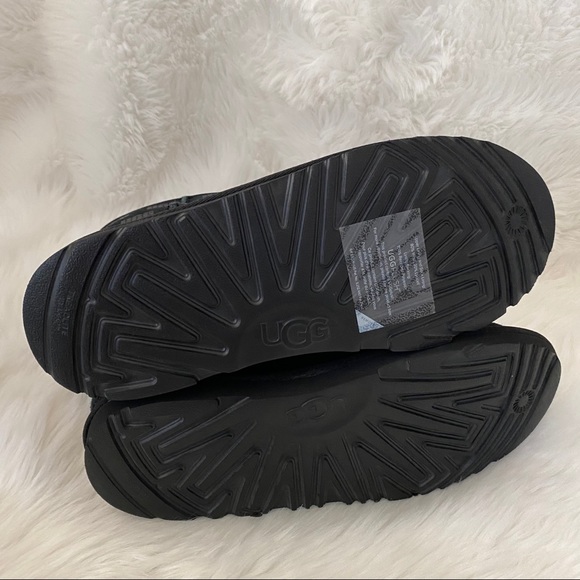 UGG Classic Mini UGG Print Boots Kid’s 6 (Fits Women’s 8) New without Box - Picture 5 of 7